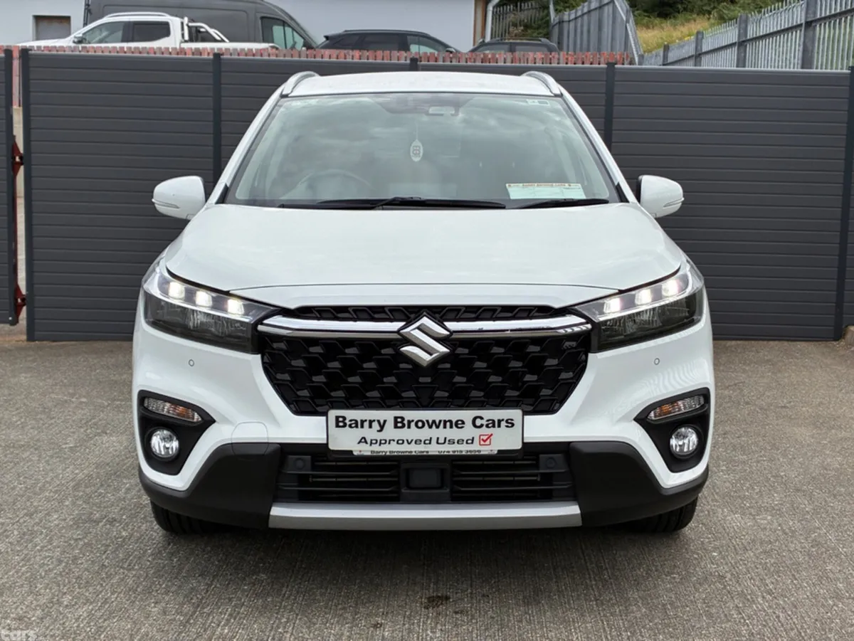 Suzuki SX4 S-Cross Hatchback, Petrol, 2023, White