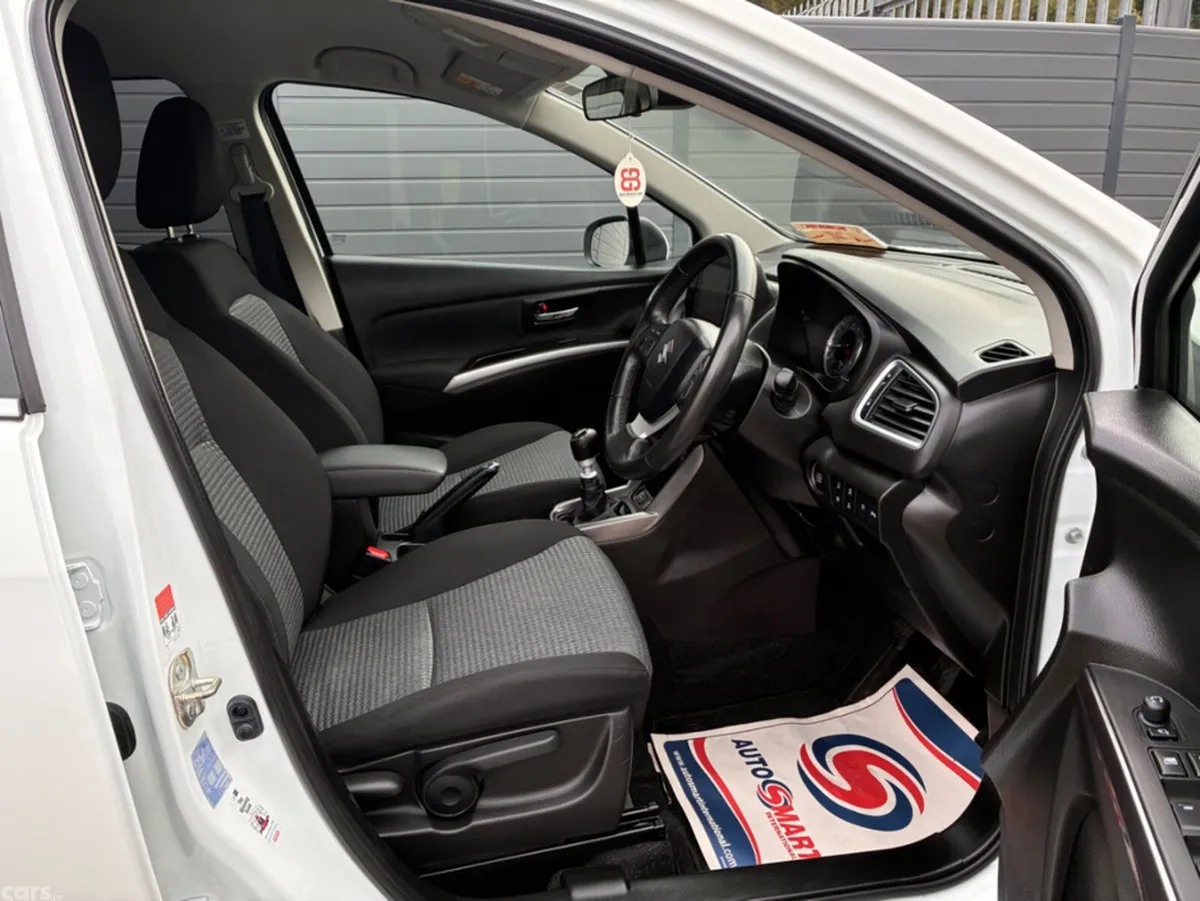 Suzuki SX4 S-Cross Hatchback, Petrol, 2023, White