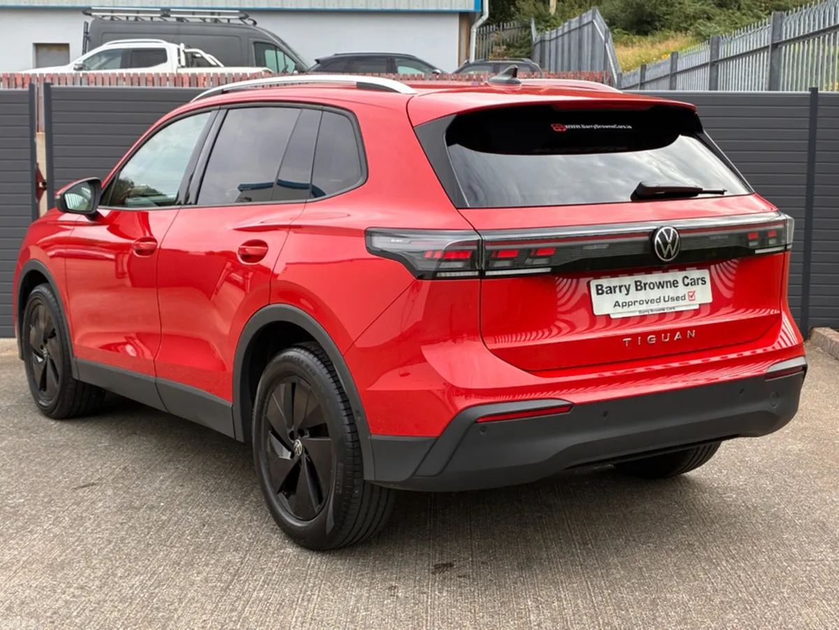 Volkswagen Tiguan SUV, Diesel, 2024, Red