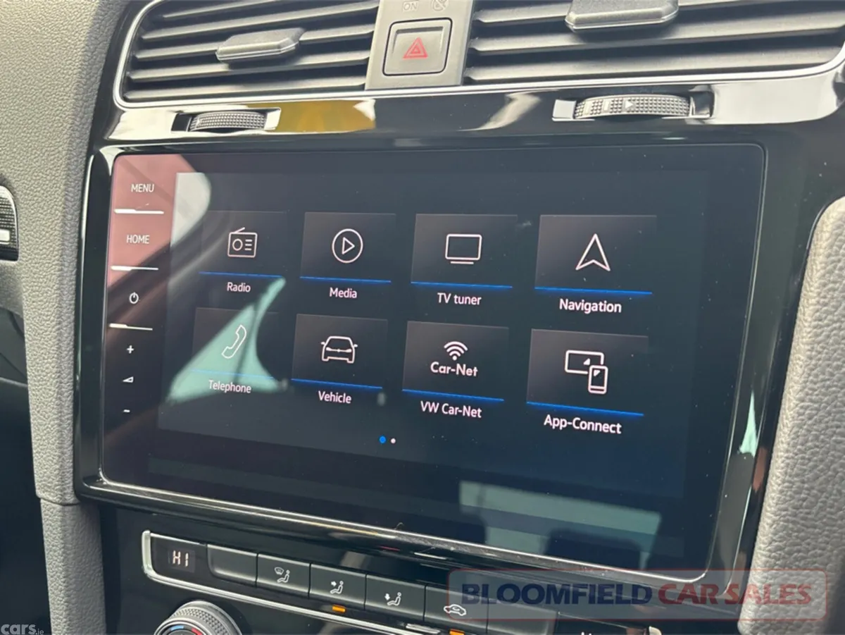Volkswagen Golf Hatchback, Petrol, 2019, White