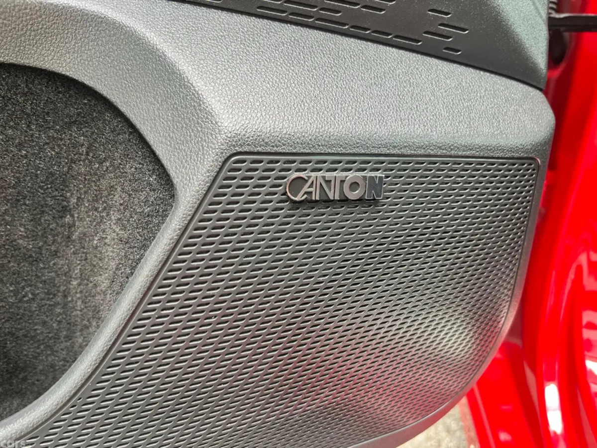 Skoda Octavia Hatchback, Petrol, 2025, Red