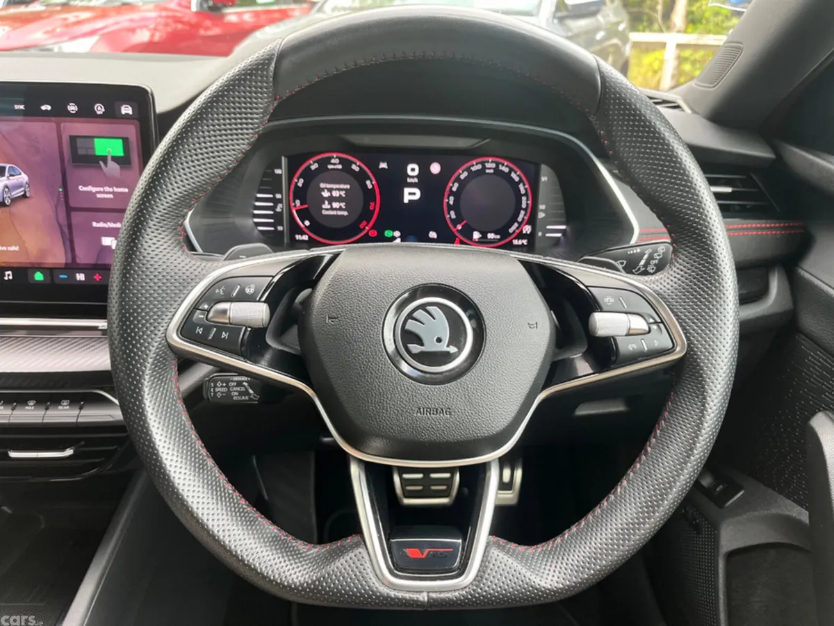 Skoda Octavia Hatchback, Petrol, 2025, Red