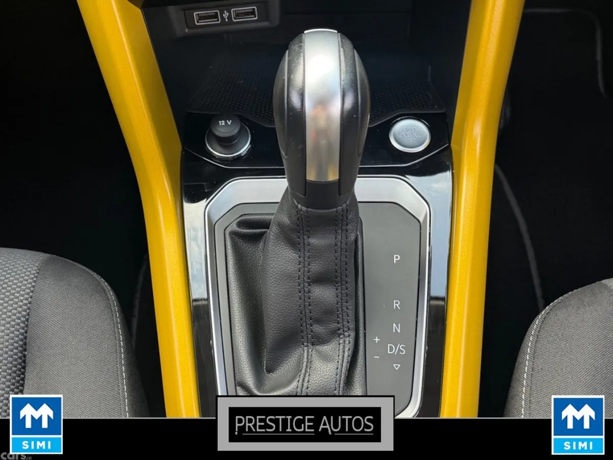 Volkswagen T-Roc SUV, Diesel, 2020, Gold