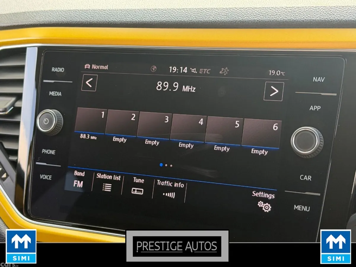Volkswagen T-Roc SUV, Diesel, 2020, Gold