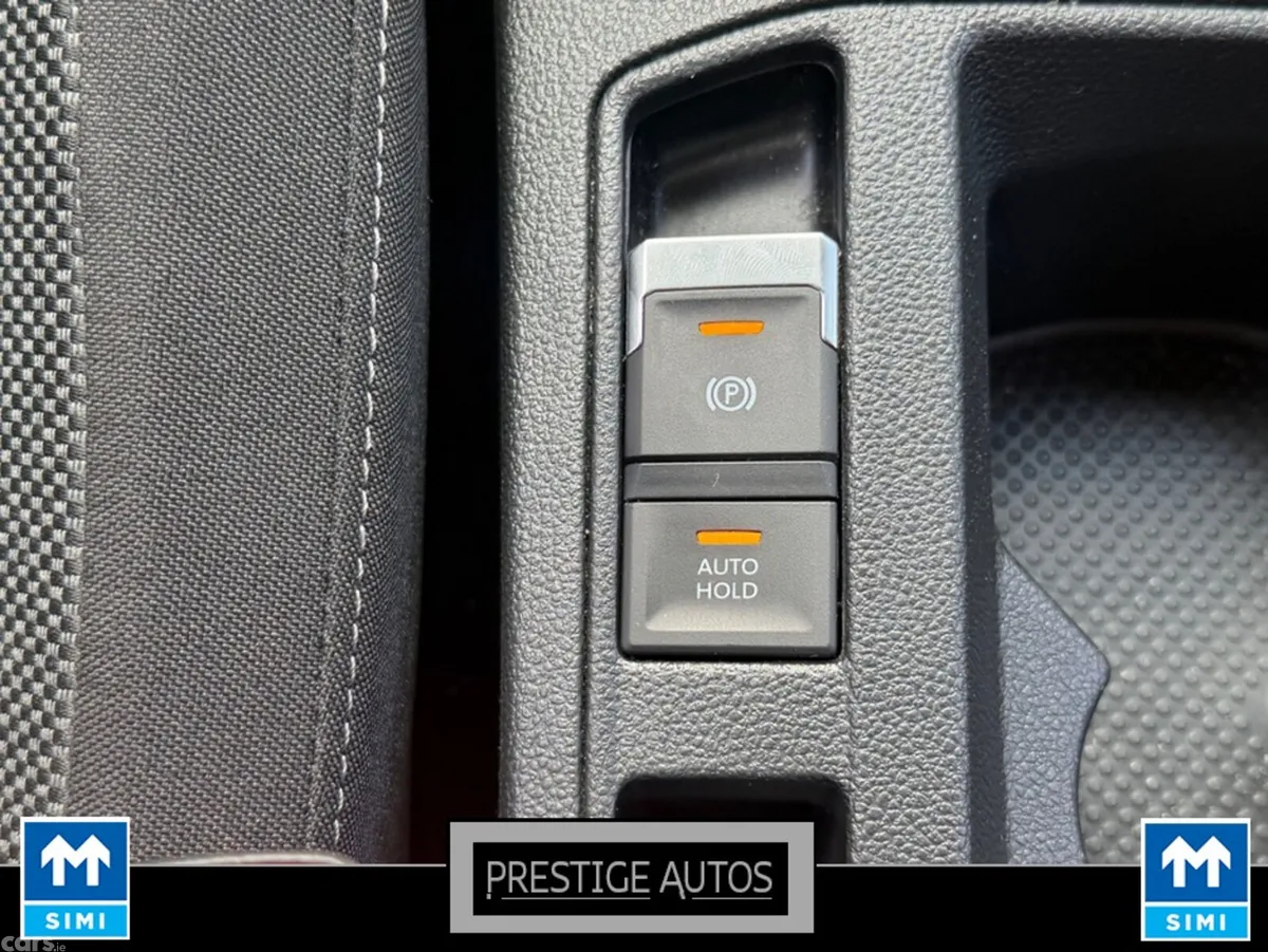 Volkswagen T-Roc SUV, Diesel, 2020, Gold