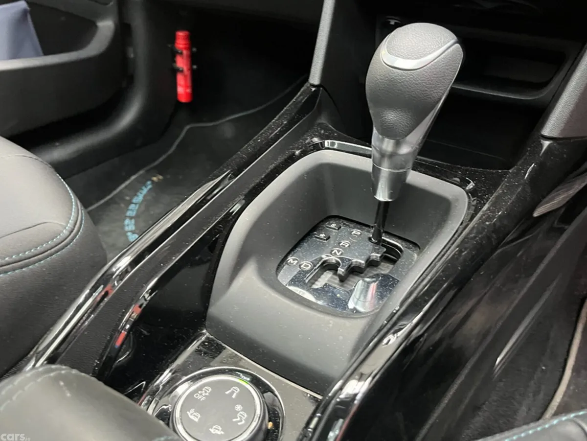 Peugeot 2008 SUV, Petrol, 2020, Red
