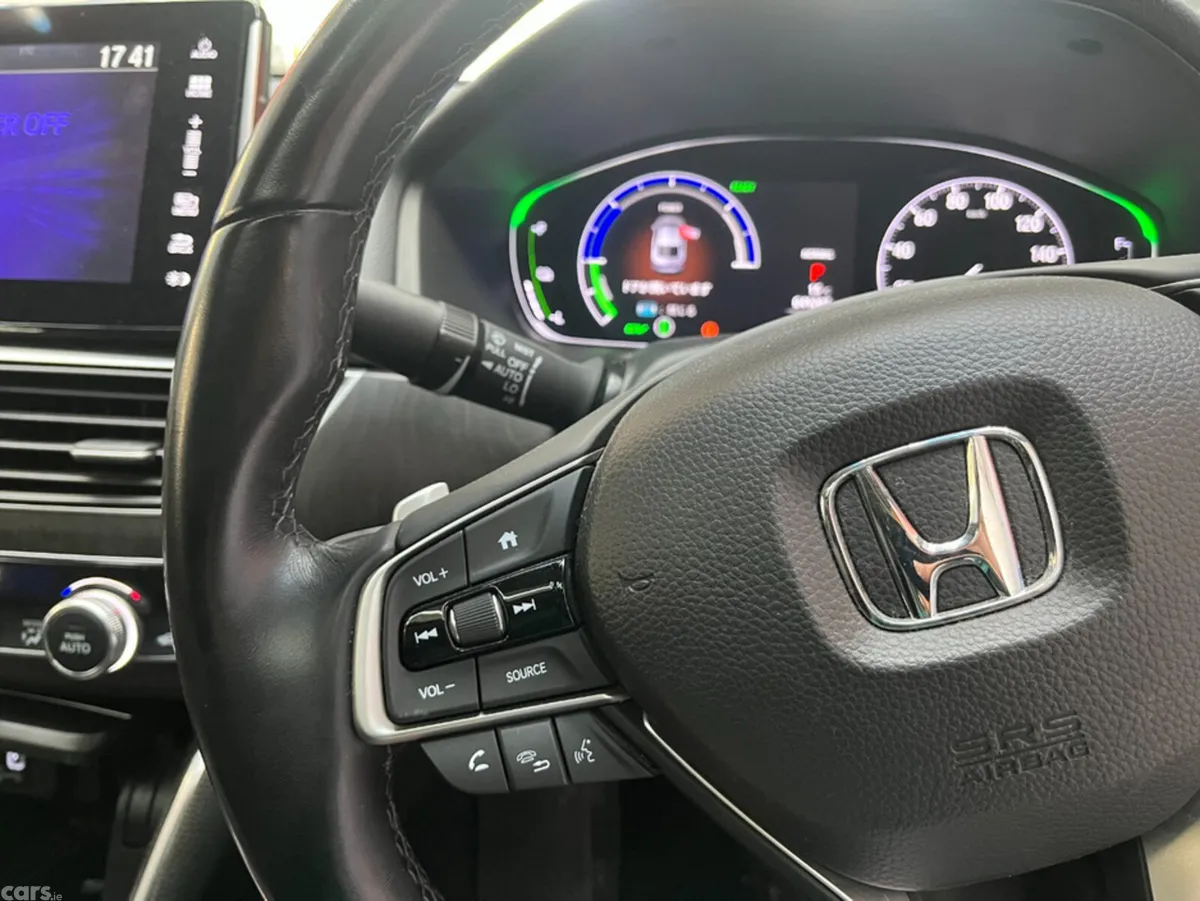 Honda Accord Saloon, Petrol Hybrid, 2020, Red