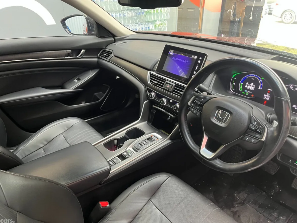 Honda Accord Saloon, Petrol Hybrid, 2020, Red