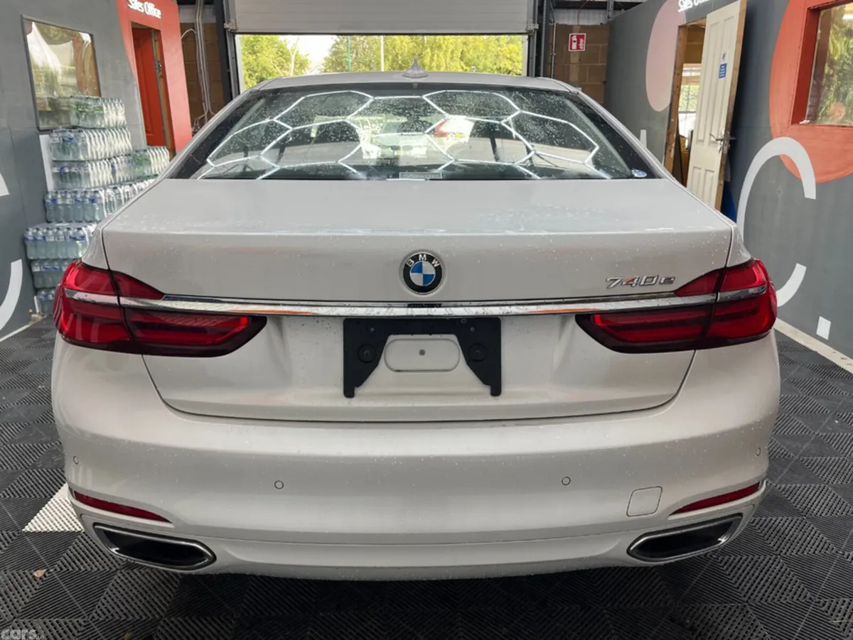 BMW 7-Series Saloon, Petrol, 2017, White
