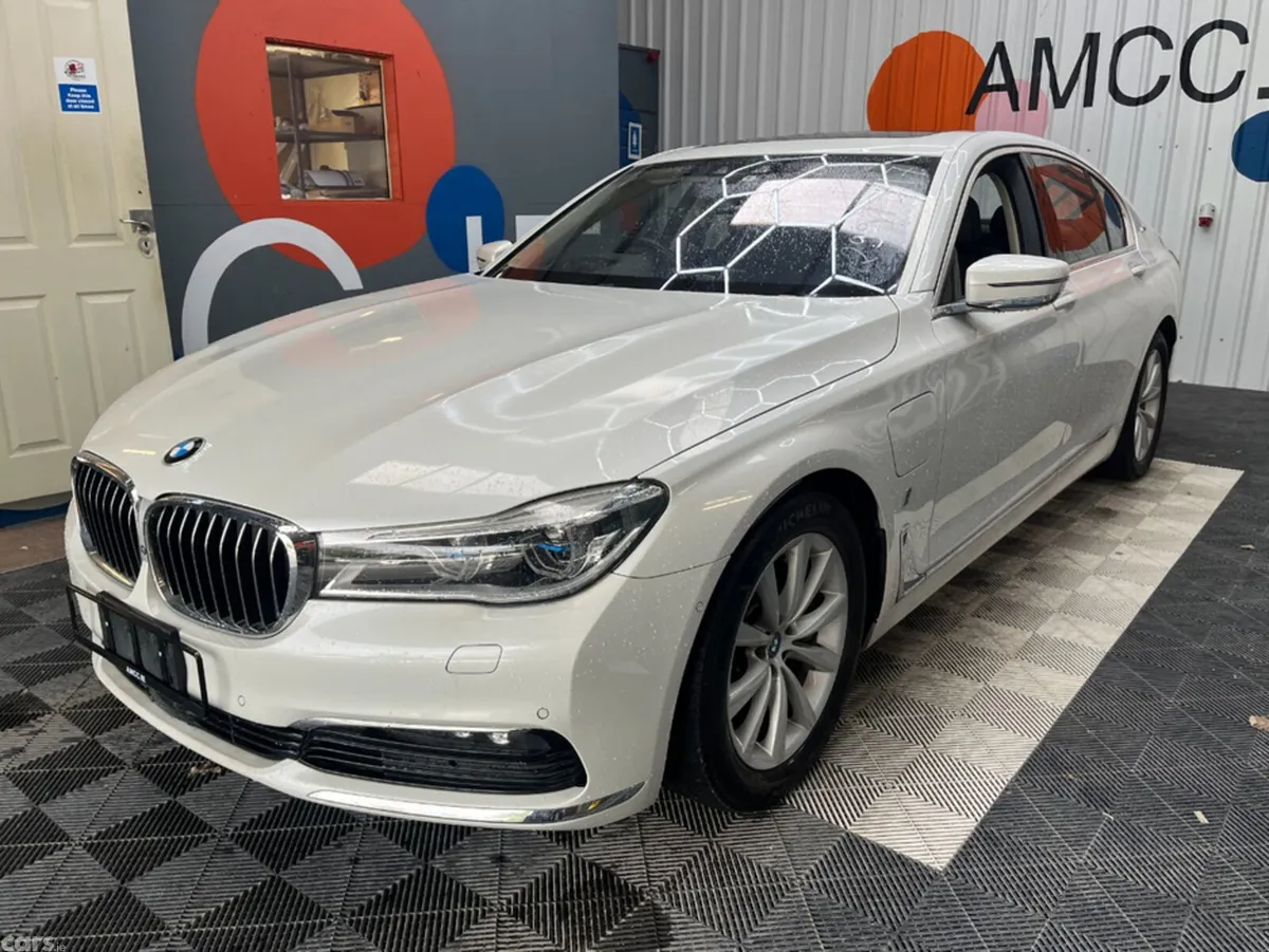 BMW 7-Series Saloon, Petrol, 2017, White