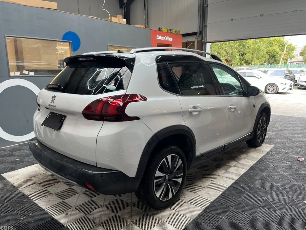 Peugeot 2008 SUV, Petrol, 2020, Red