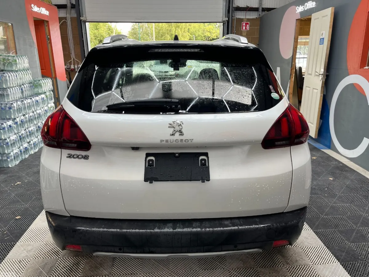 Peugeot 2008 SUV, Petrol, 2020, Red