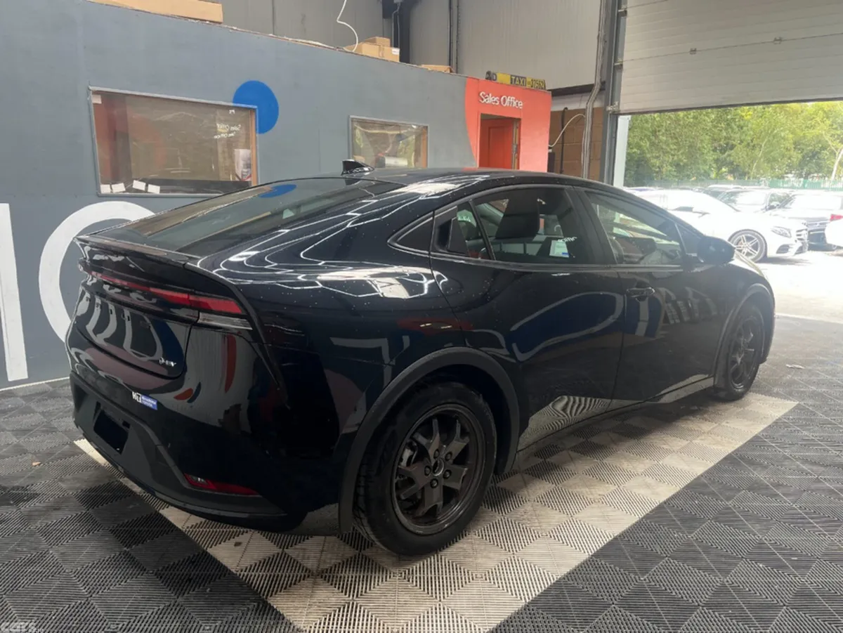 Toyota Prius Saloon, Petrol Hybrid, 2025, Black