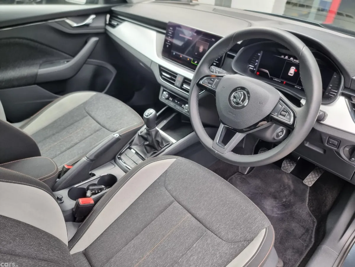 Skoda Kamiq Hatchback, Petrol, 2020, Grey