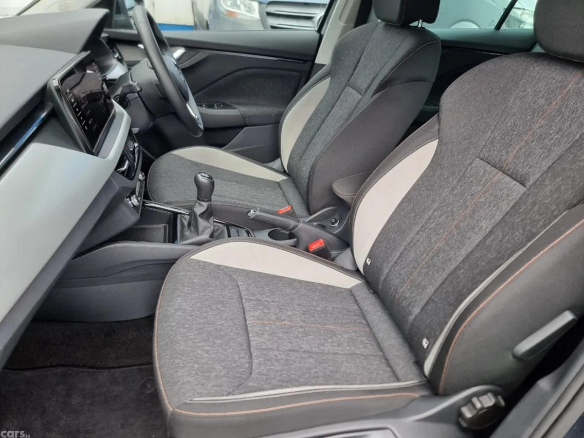 Skoda Kamiq Hatchback, Petrol, 2020, Grey