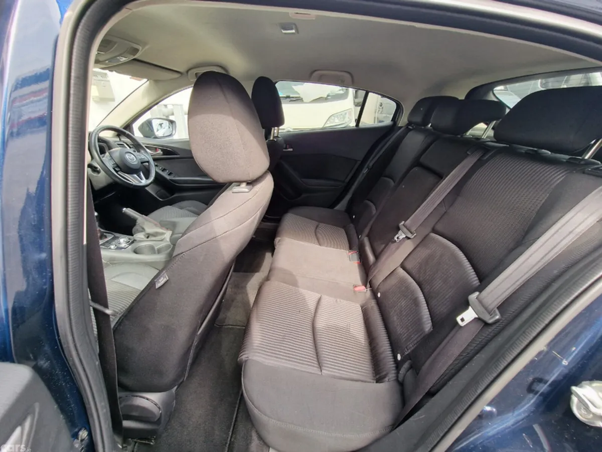 Mazda Mazda3 Hatchback, Petrol, 2015, Blue