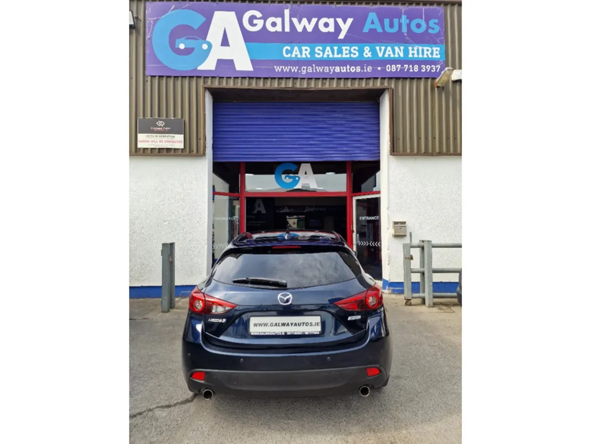 Mazda Mazda3 Hatchback, Petrol, 2015, Blue