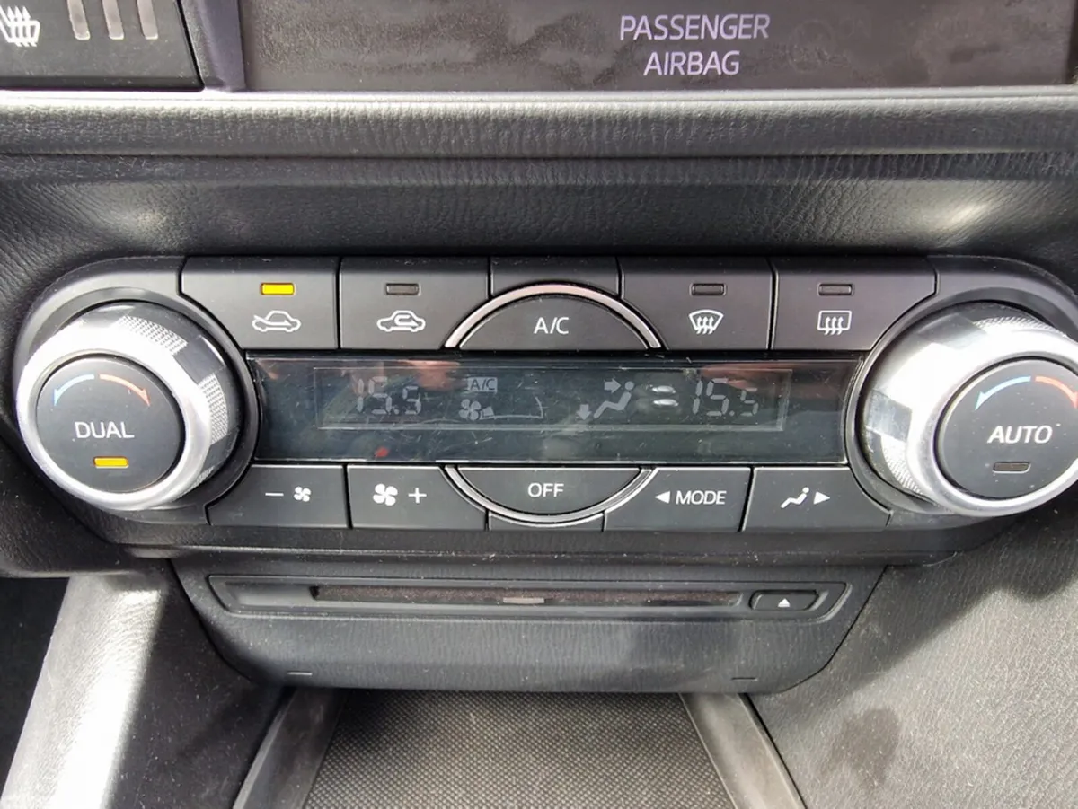 Mazda Mazda3 Hatchback, Petrol, 2015, Blue