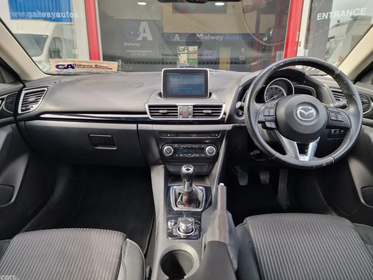 Mazda Mazda3 Hatchback, Petrol, 2015, Blue