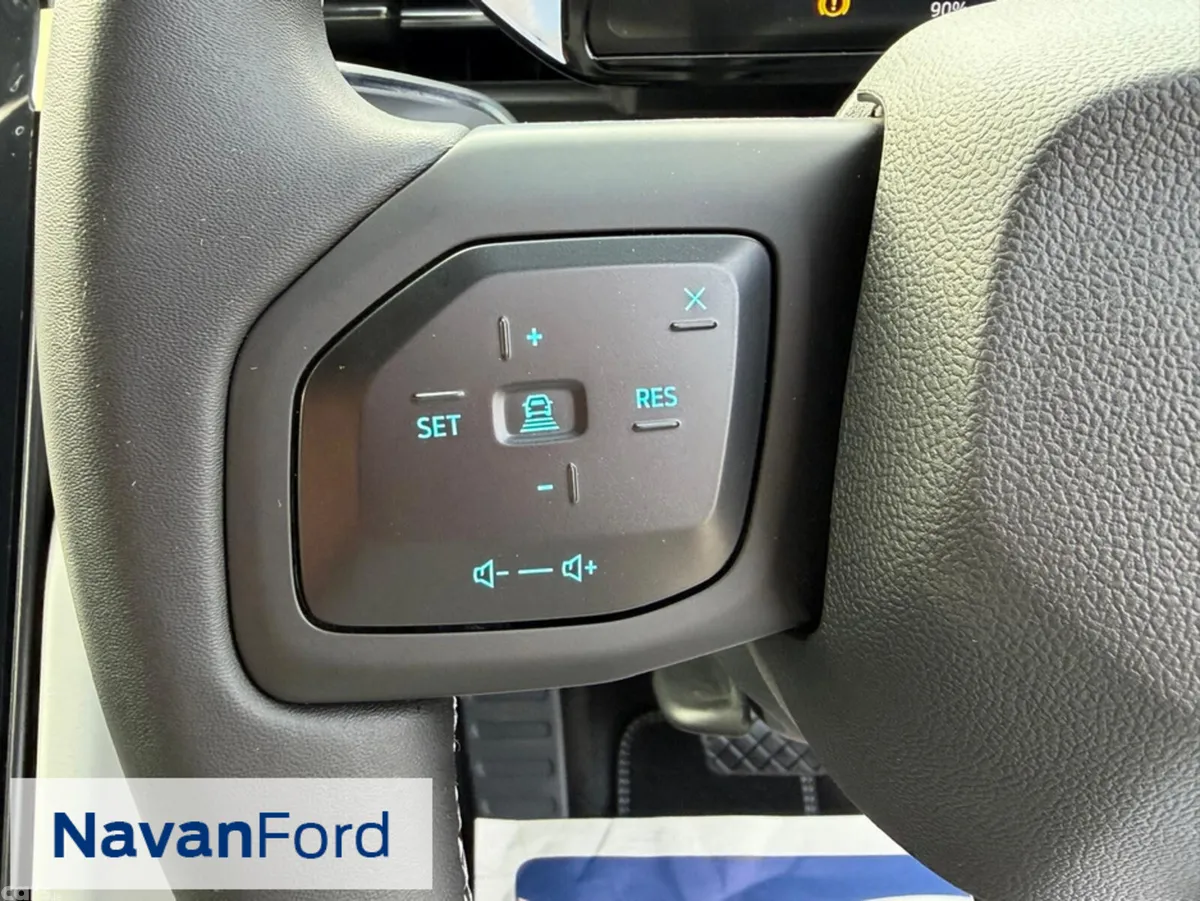 Ford Capri SUV, Electric, 2027, Black