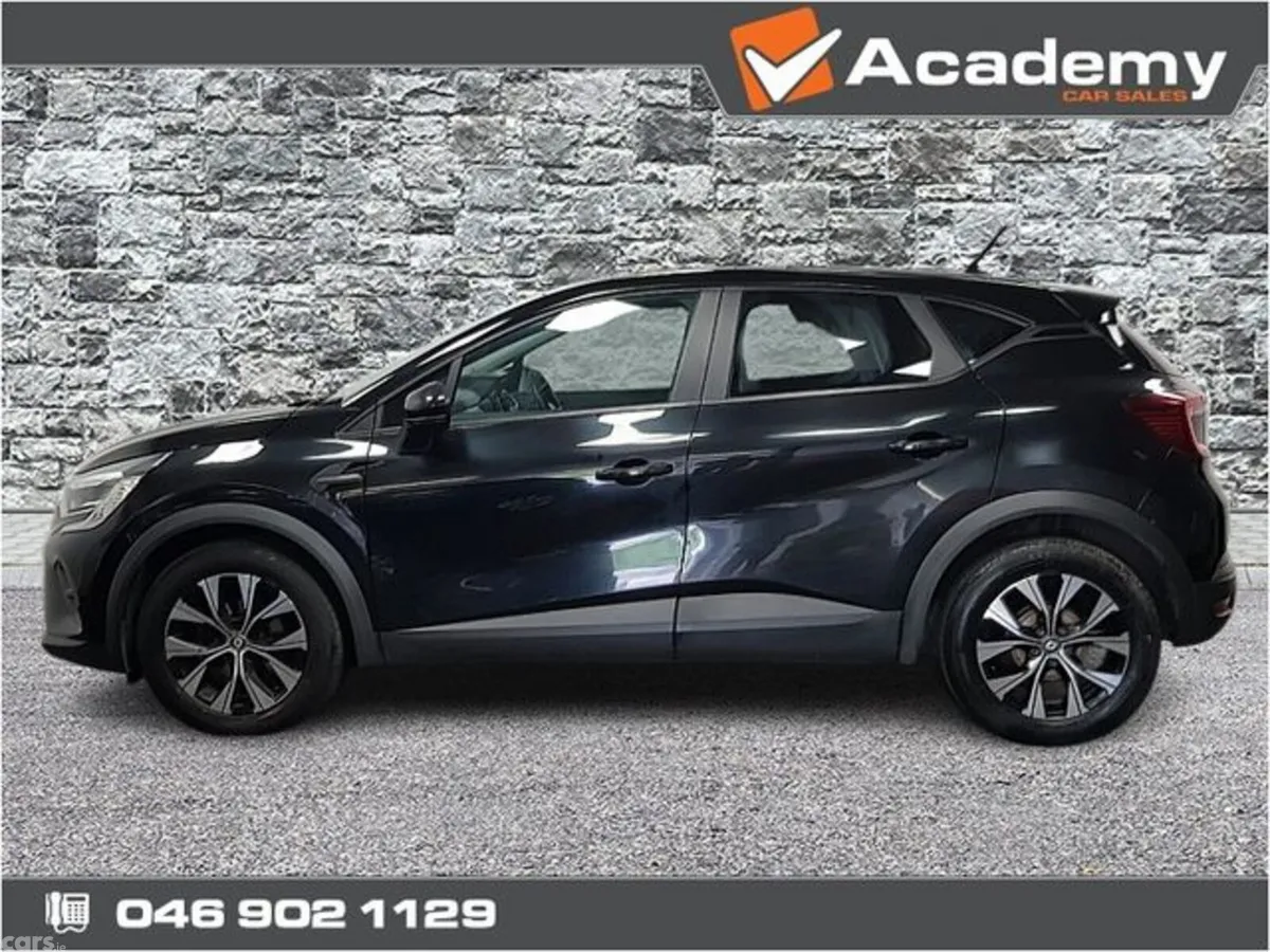 Renault Captur Hatchback, Petrol, 2023, Black