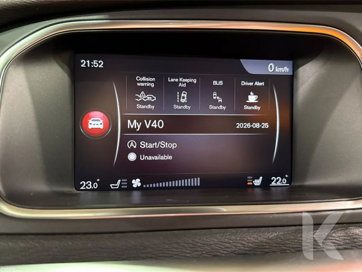 Volvo V40 Hatchback, Petrol, 2019, Red