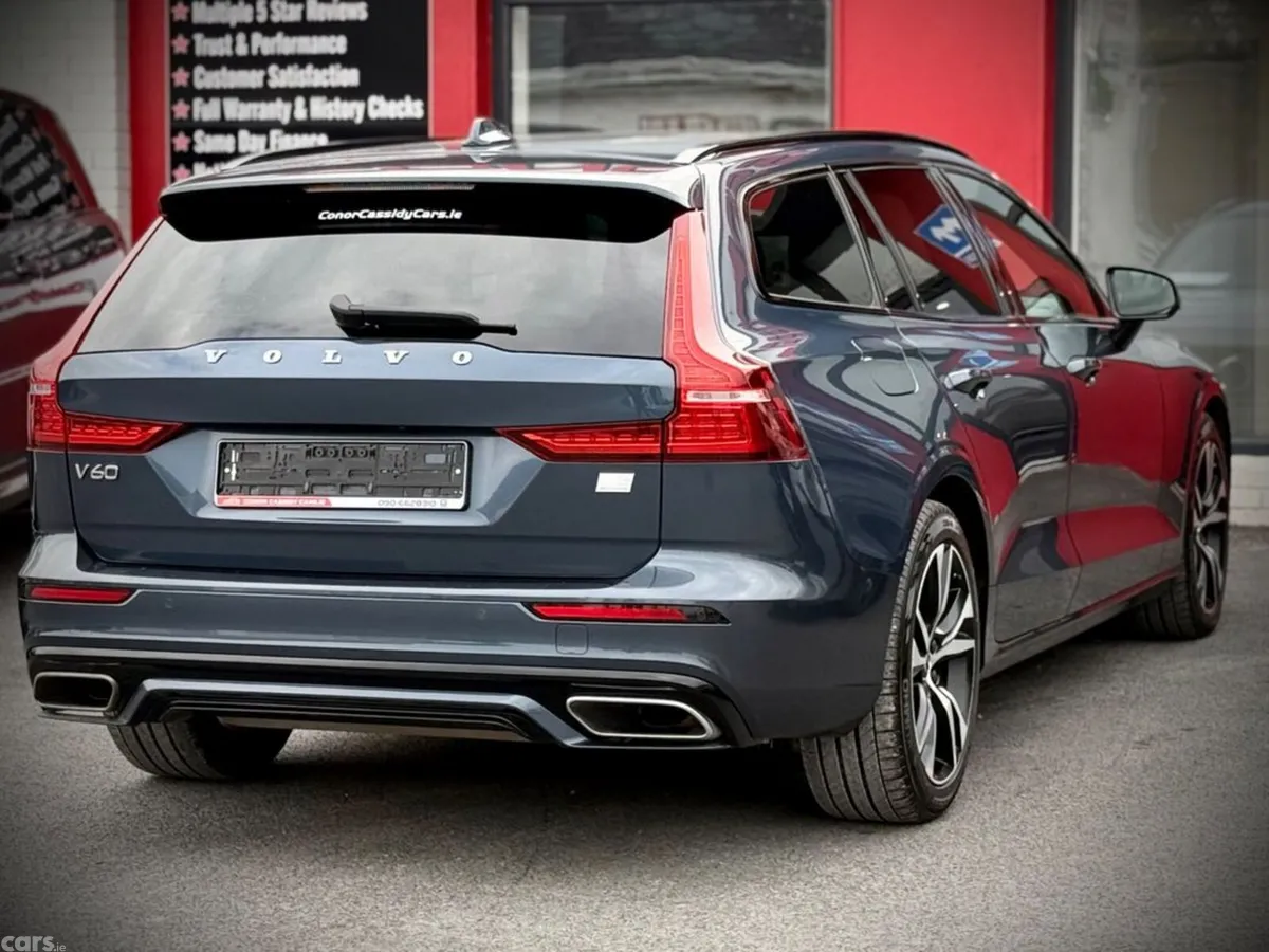Volvo V60 Estate, Petrol Hybrid, 2021, Blue