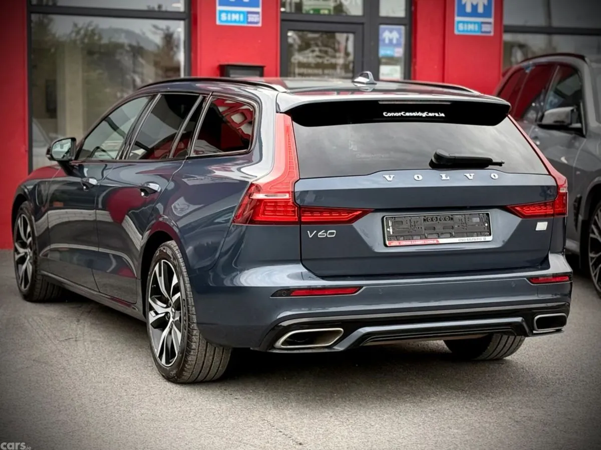 Volvo V60 Estate, Petrol Hybrid, 2021, Blue