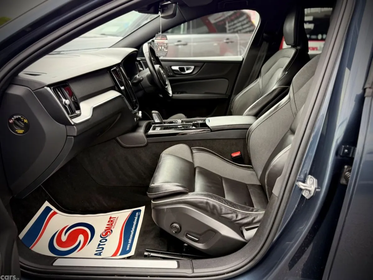 Volvo V60 Estate, Petrol Hybrid, 2021, Blue
