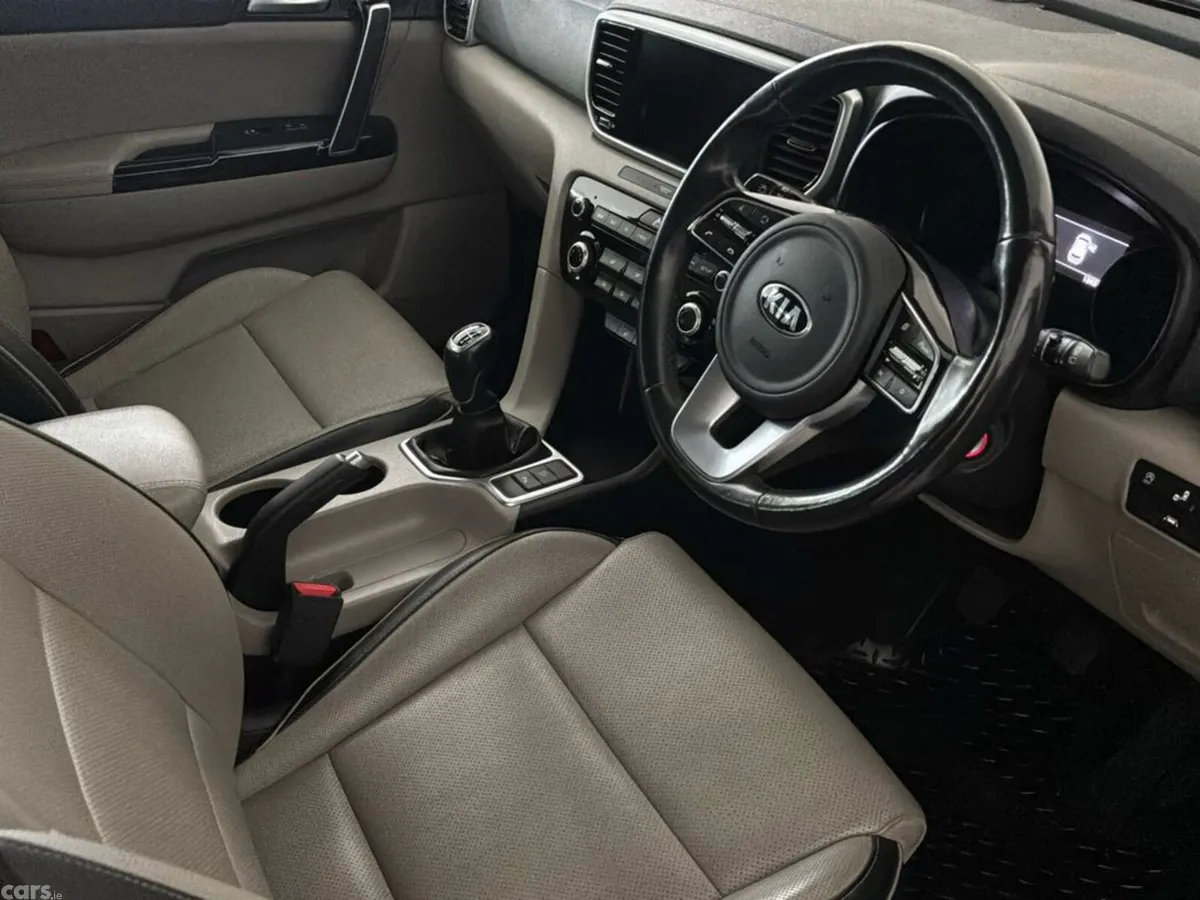 Kia Sportage MPV, Diesel Hybrid, 2021, Black
