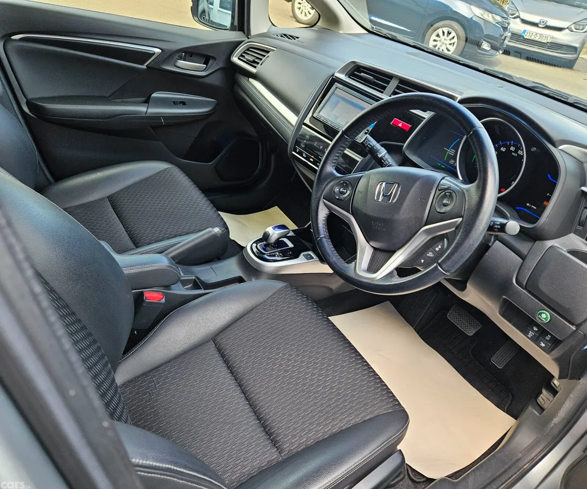 Honda Fit Hatchback, Petrol Hybrid, 2016, Silver