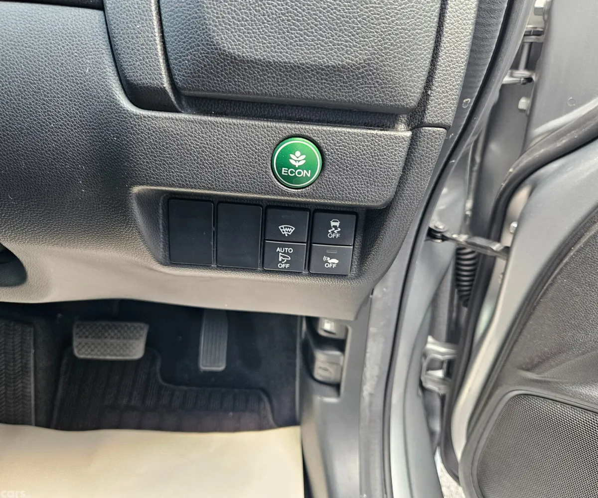 Honda Fit Hatchback, Petrol Hybrid, 2016, Silver