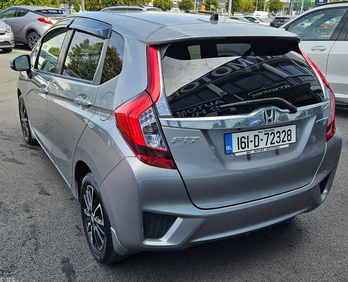 Honda Fit Hatchback, Petrol Hybrid, 2016, Silver