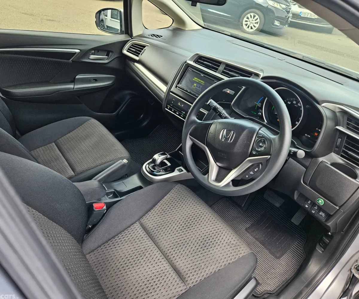 Honda Fit Hatchback, Petrol Hybrid, 2019, Silver