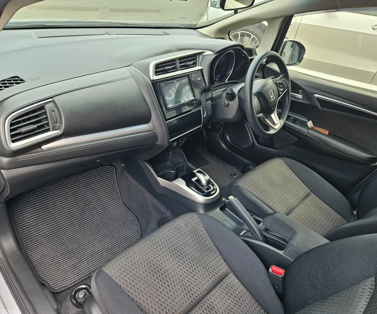 Honda Fit Hatchback, Petrol Hybrid, 2019, Silver