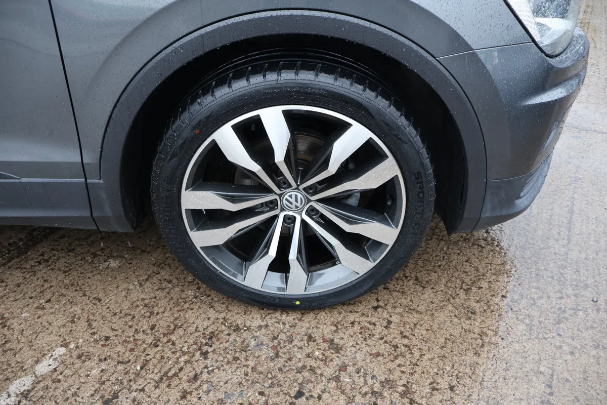 Volkswagen Tiguan SUV, Petrol, 2018, Grey