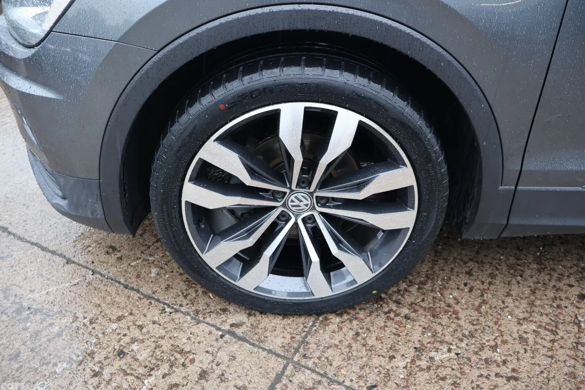Volkswagen Tiguan SUV, Petrol, 2018, Grey