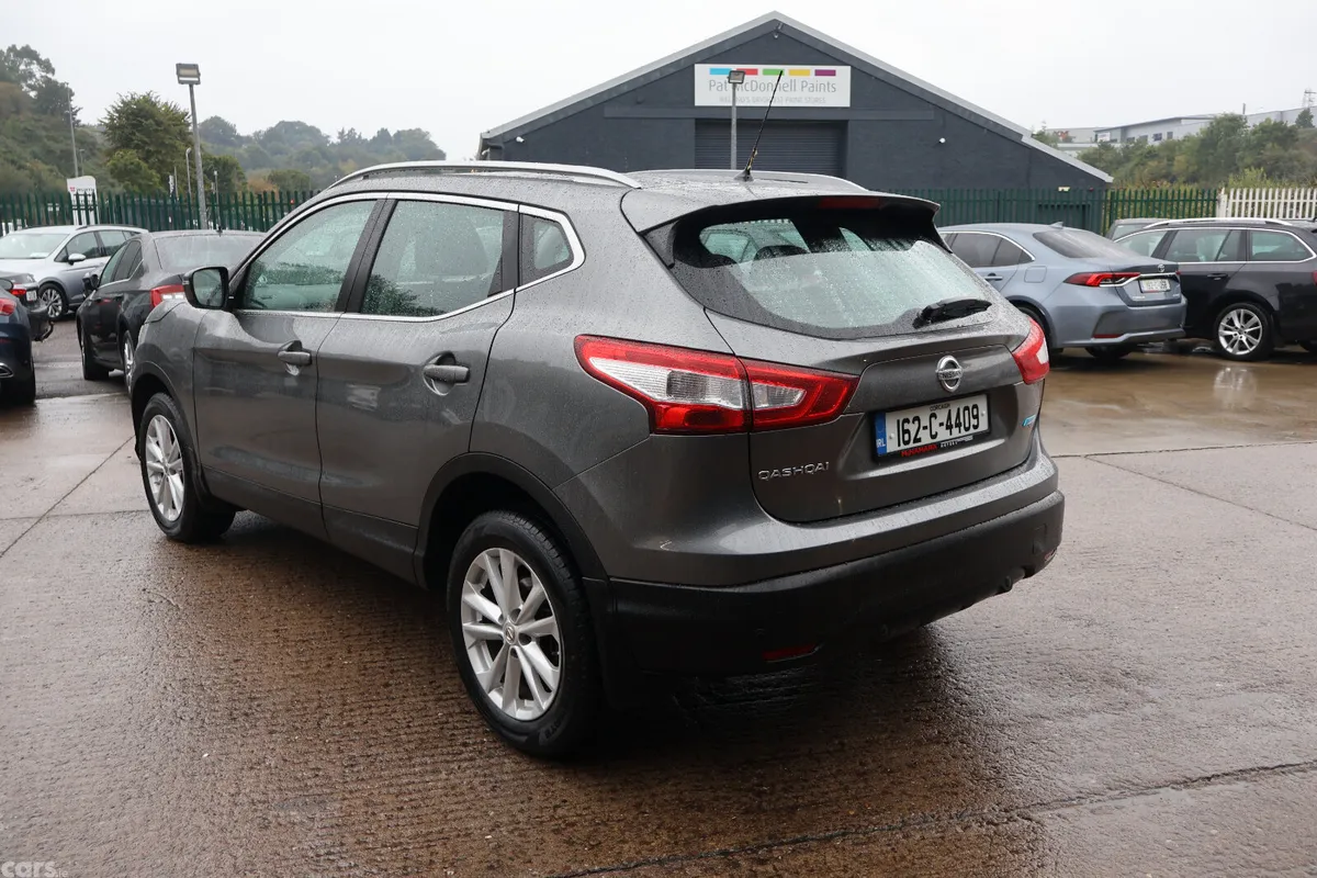 Nissan Qashqai Hatchback, Diesel, 2016, Grey