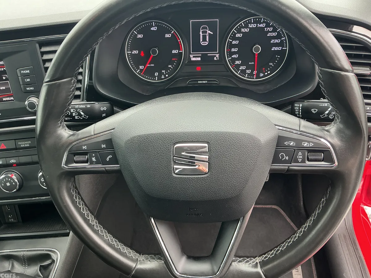 SEAT Leon Hatchback, Diesel, 2017, Red