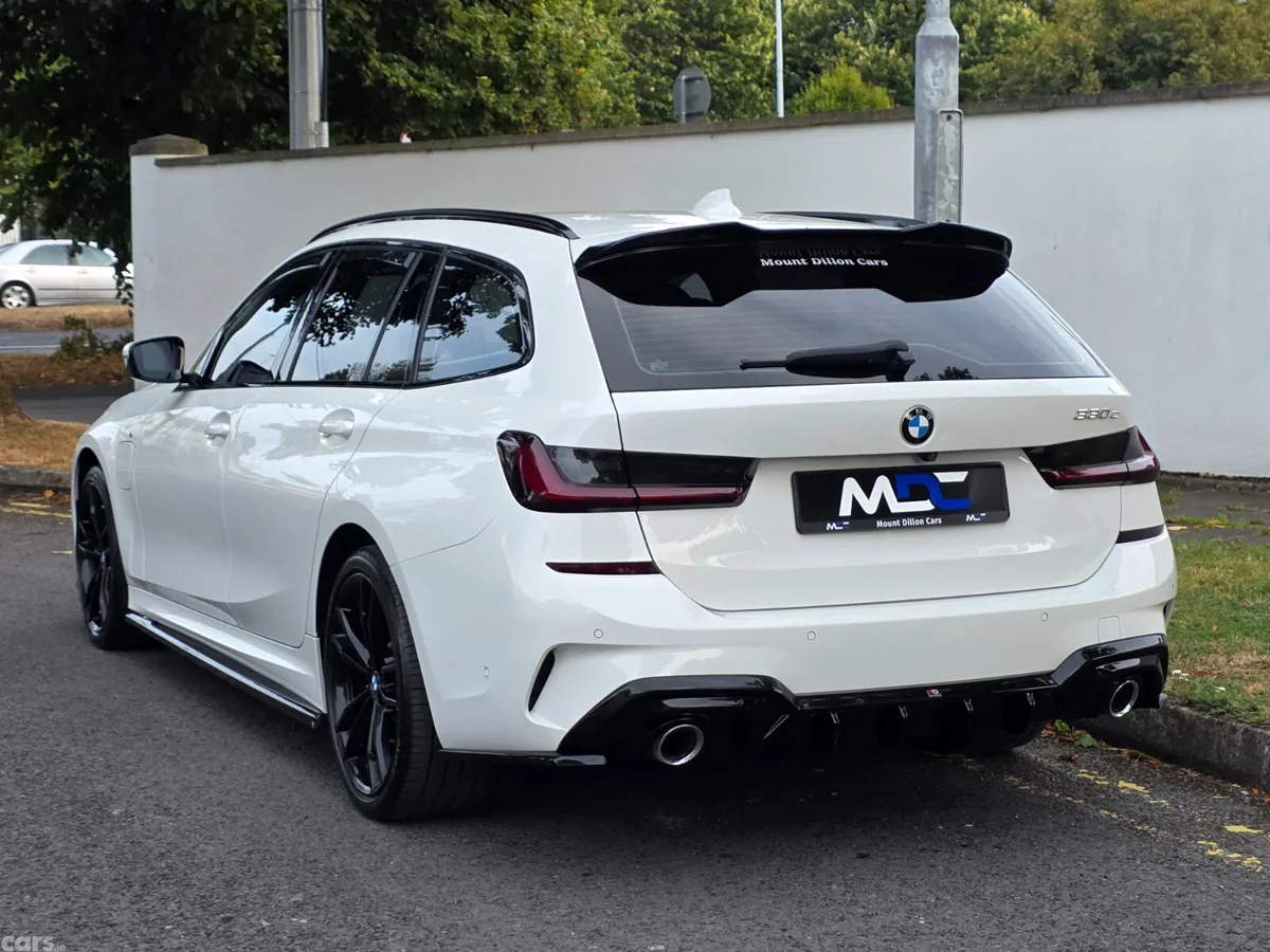 BMW 3-Series Estate, Petrol Plug-in Hybrid, 2021, White