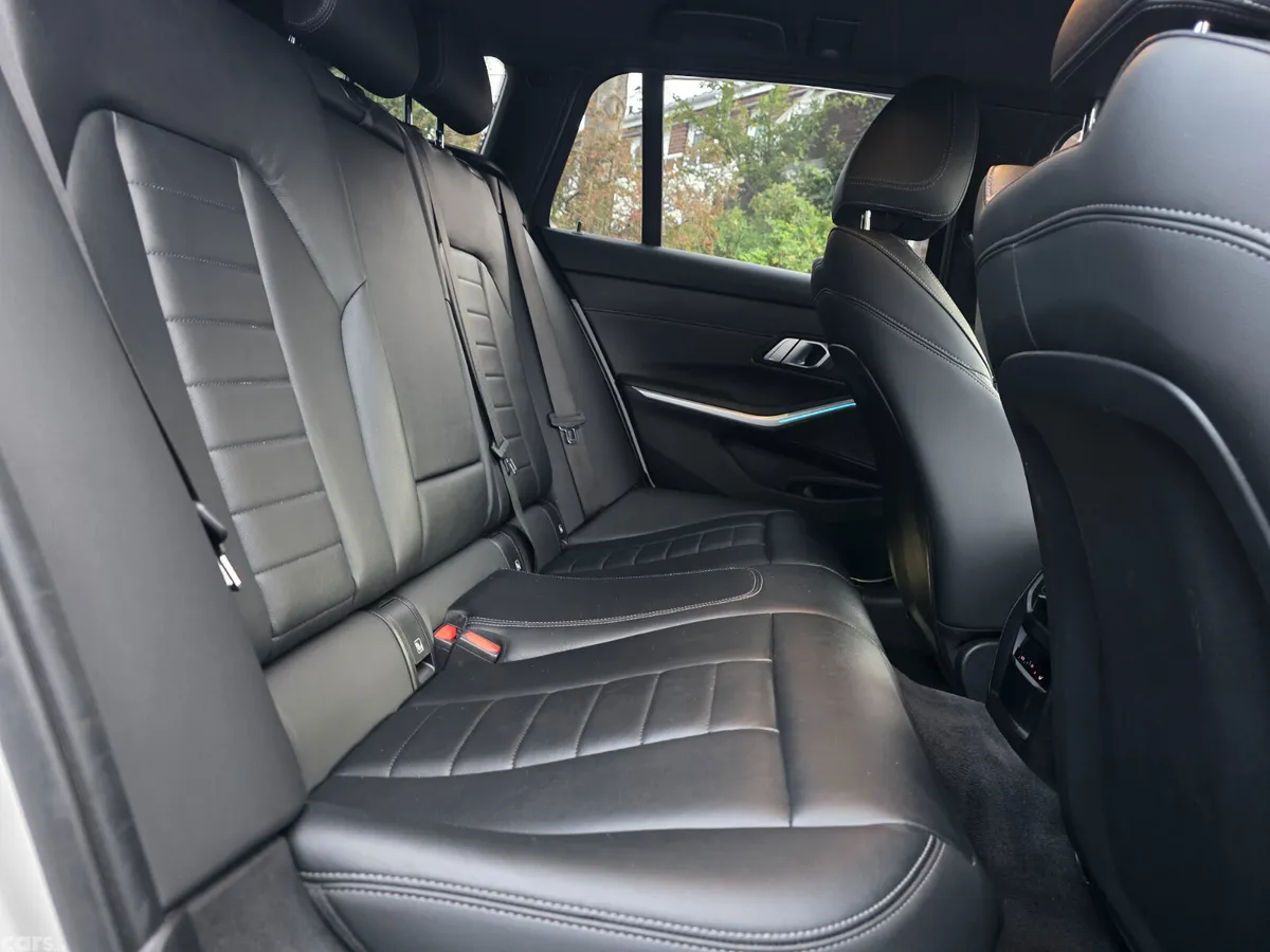 BMW 3-Series Estate, Petrol Plug-in Hybrid, 2021, White
