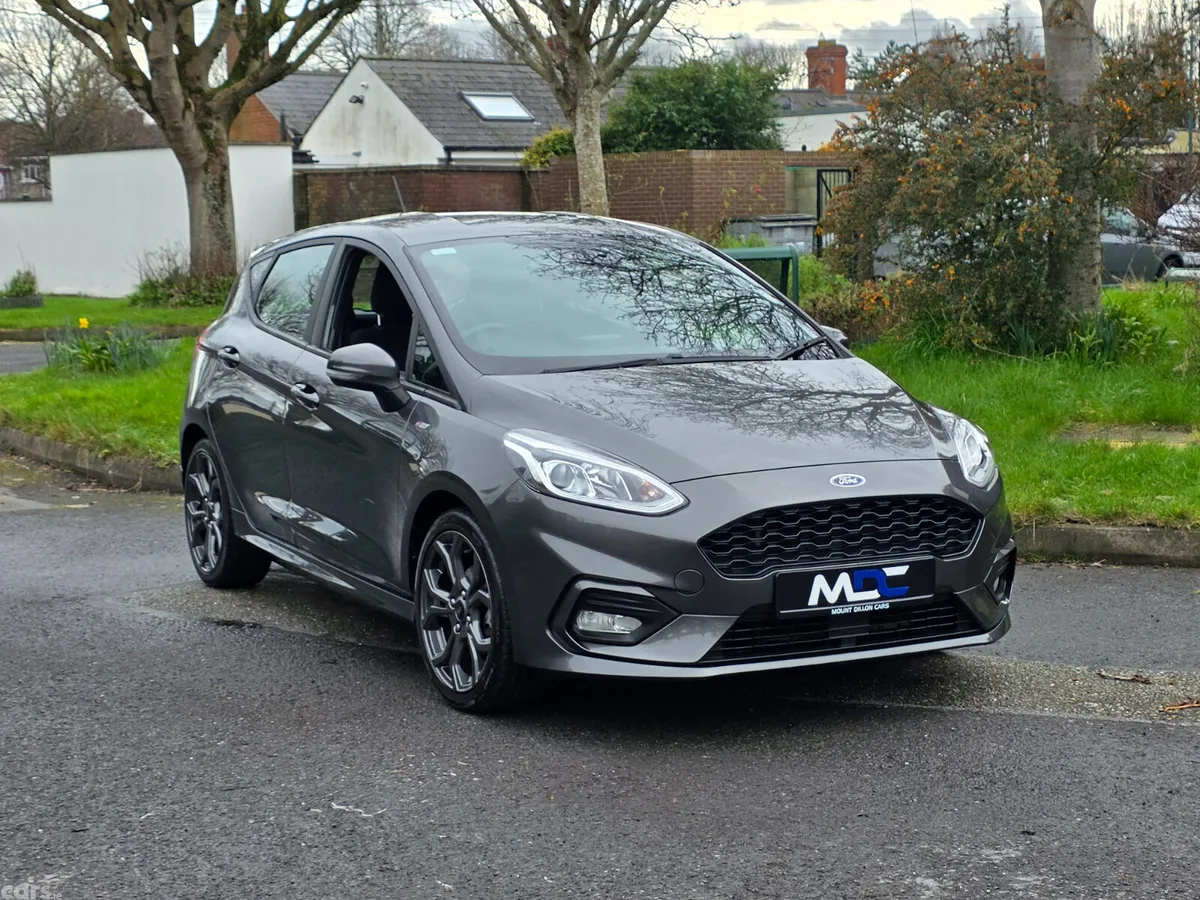 Ford Fiesta Hatchback, Petrol, 2018, Grey