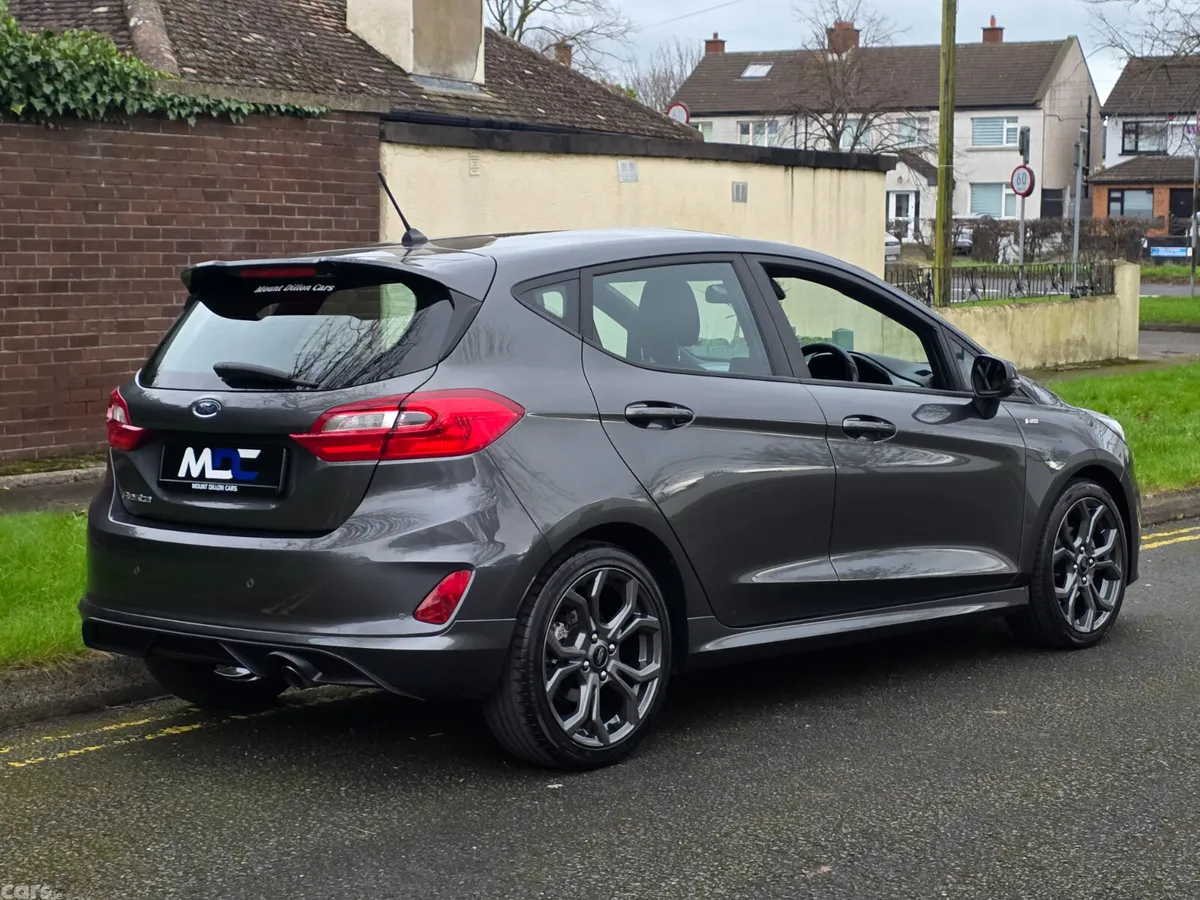 Ford Fiesta Hatchback, Petrol, 2018, Grey