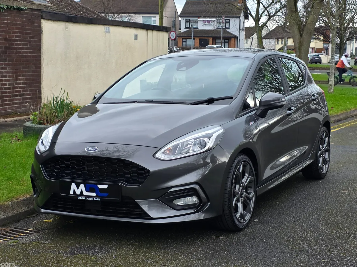 Ford Fiesta Hatchback, Petrol, 2018, Grey