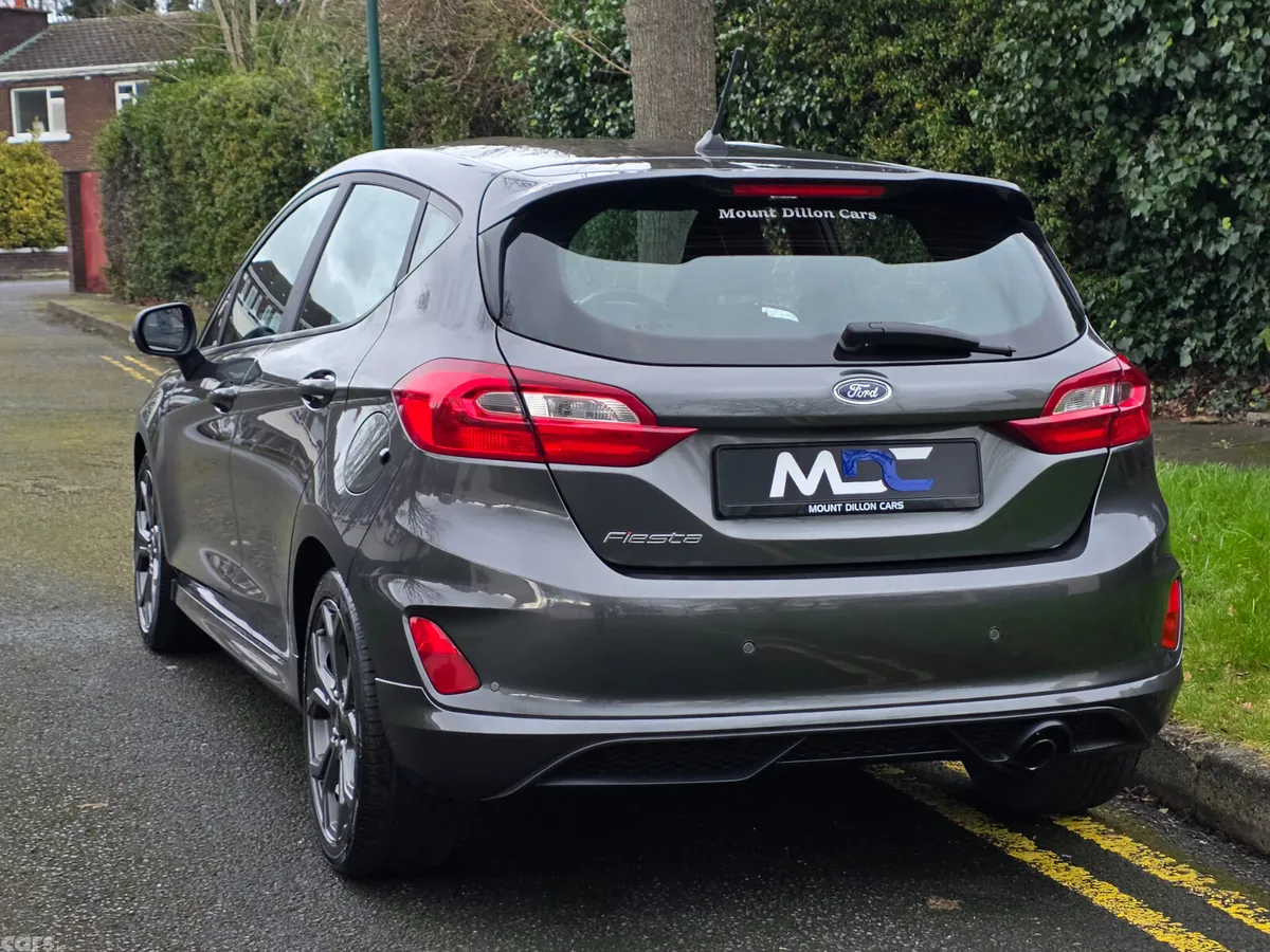 Ford Fiesta Hatchback, Petrol, 2018, Grey