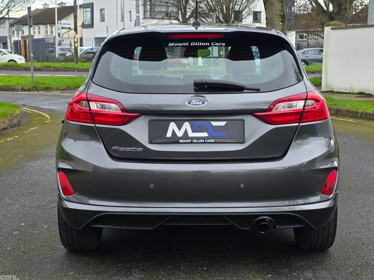Ford Fiesta Hatchback, Petrol, 2018, Grey