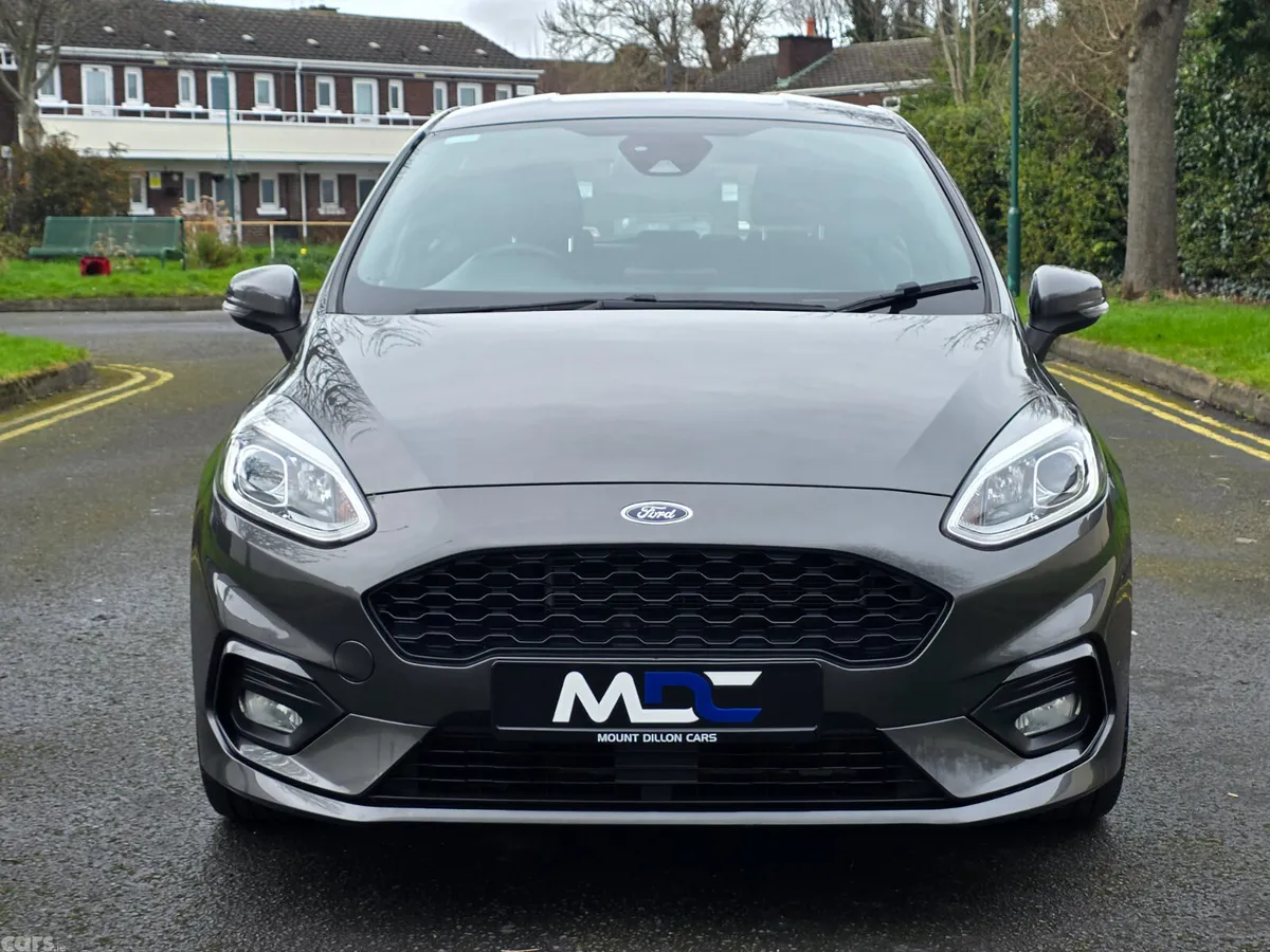 Ford Fiesta Hatchback, Petrol, 2018, Grey