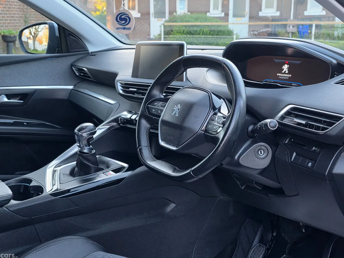 Peugeot 5008 MPV, Diesel, 2020, Grey
