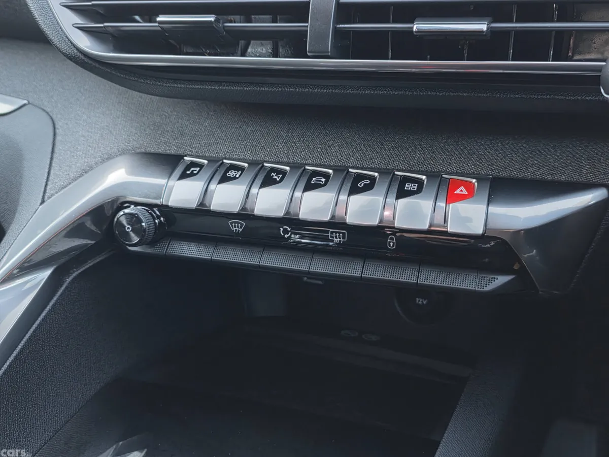Peugeot 5008 MPV, Diesel, 2020, Grey