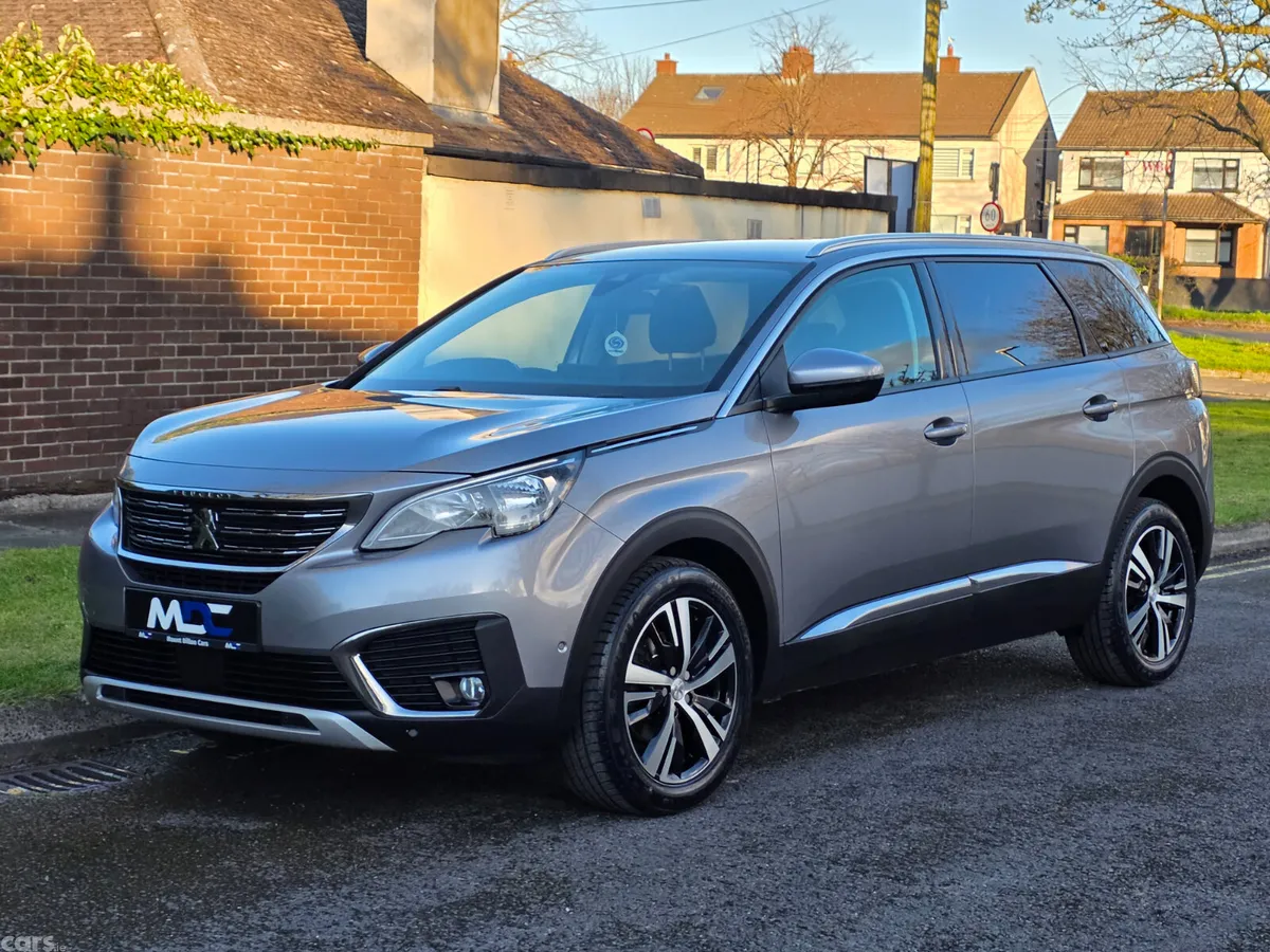 Peugeot 5008 MPV, Diesel, 2020, Grey